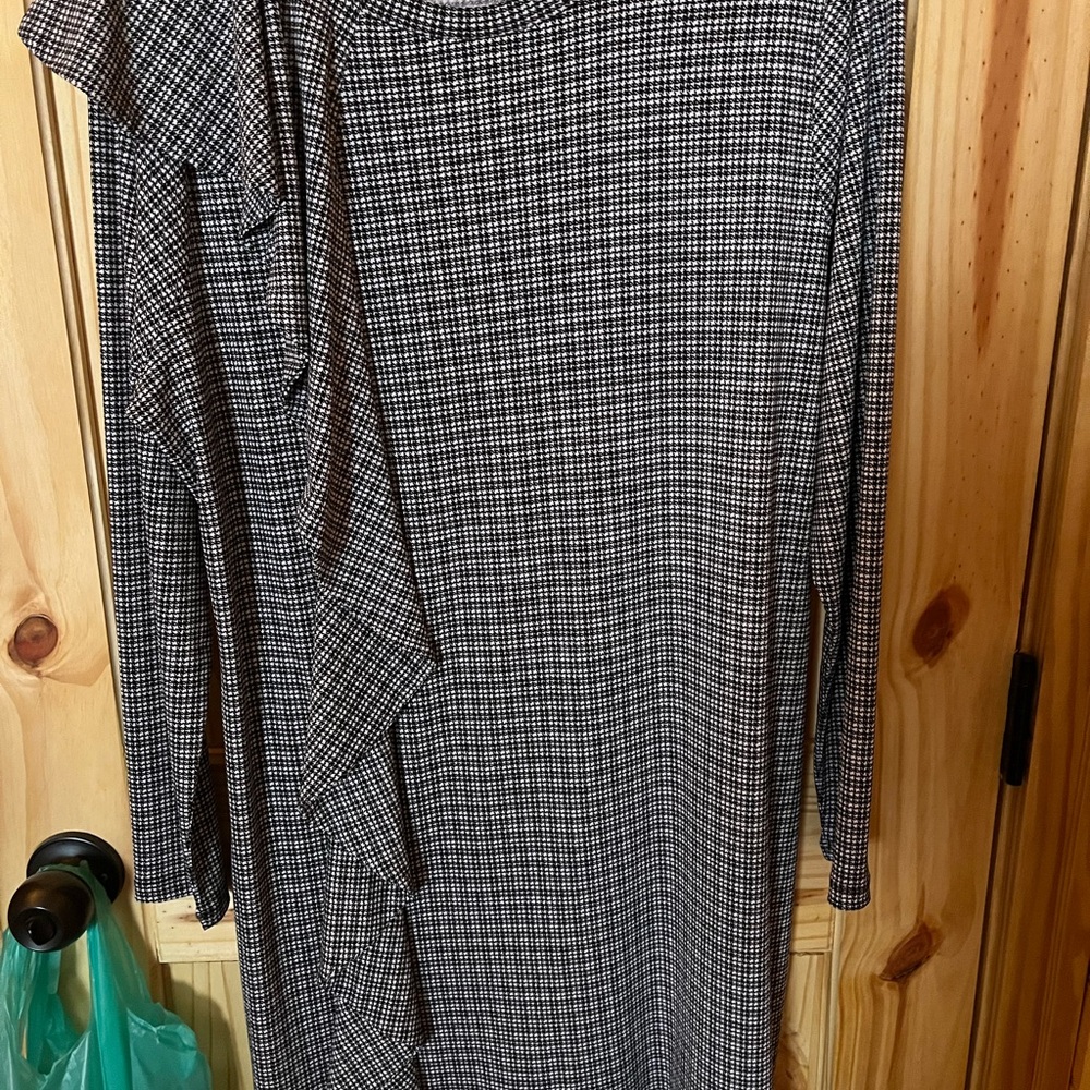 Michael Kors Black and White Long Sleeve Dress